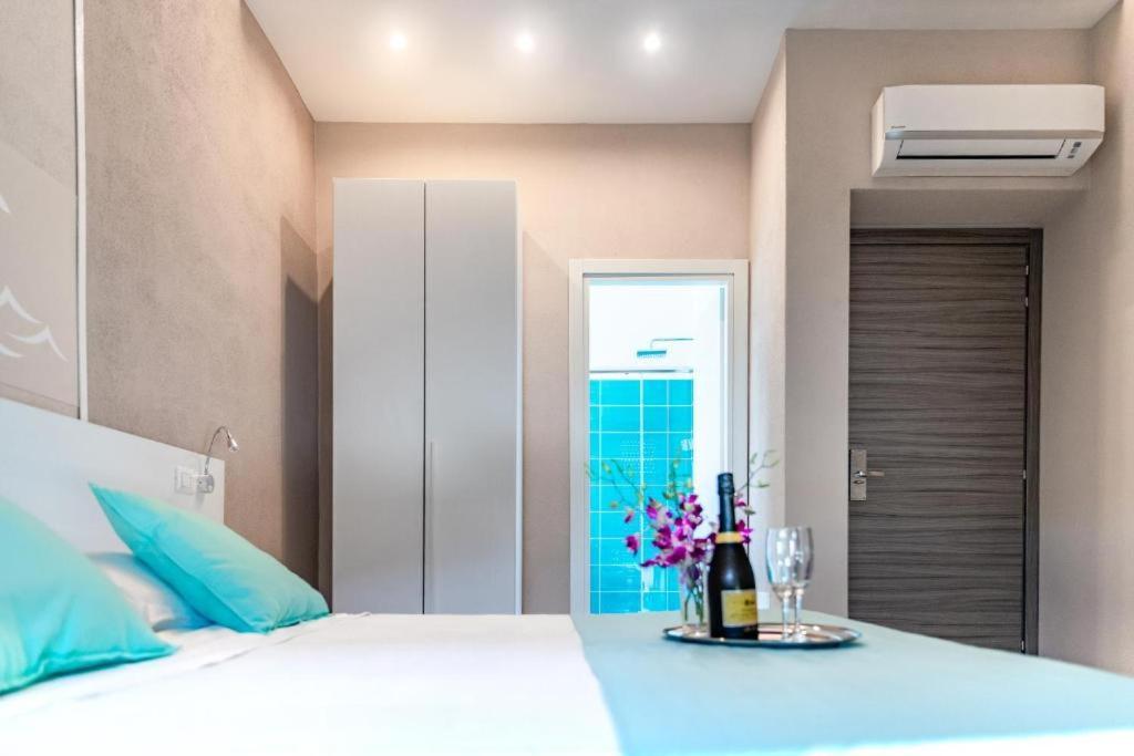 La Smeralda - Boutique Rooms And Breakfast Golfo Aranci Exterior foto