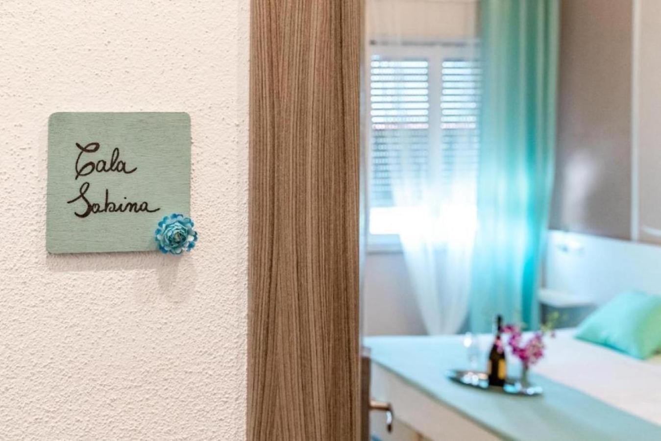 La Smeralda - Boutique Rooms And Breakfast Golfo Aranci Exterior foto