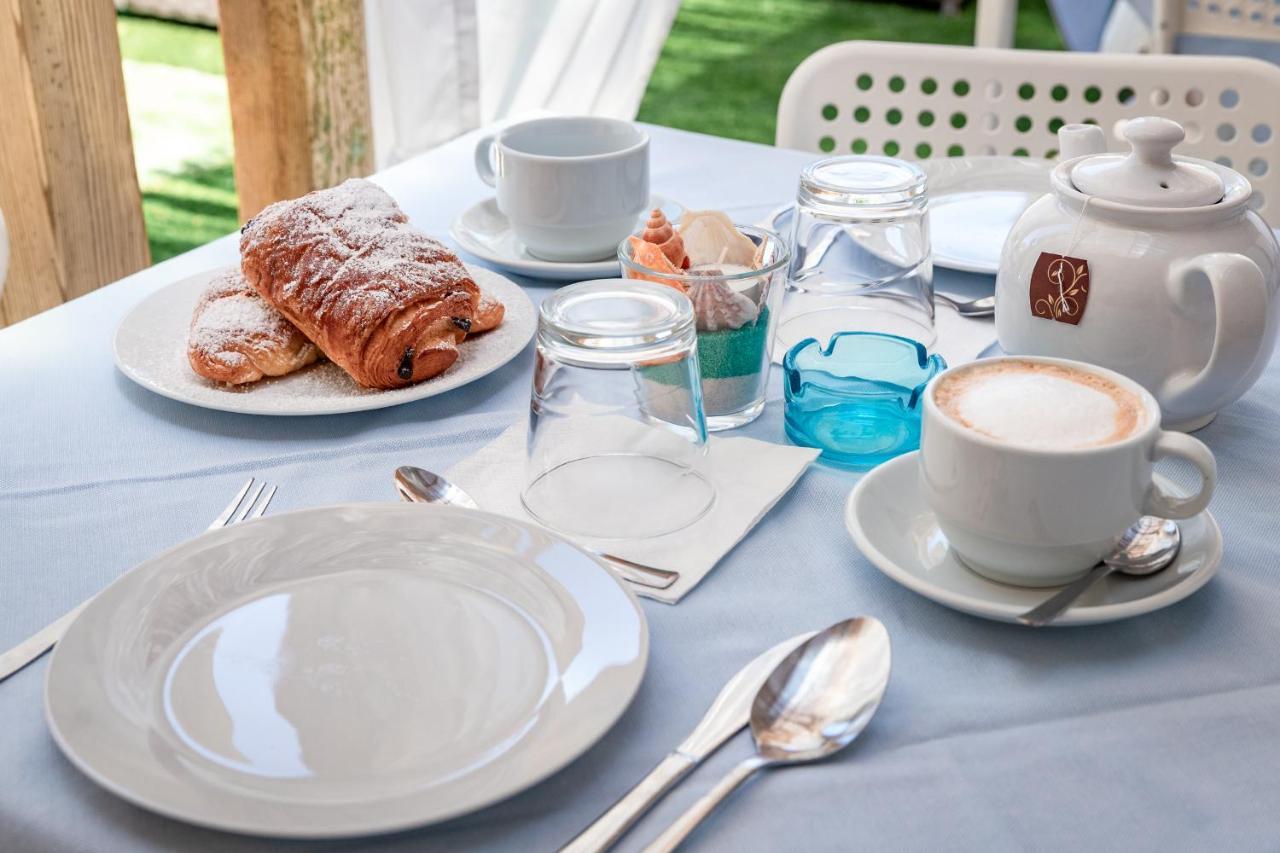 La Smeralda - Boutique Rooms And Breakfast Golfo Aranci Exterior foto